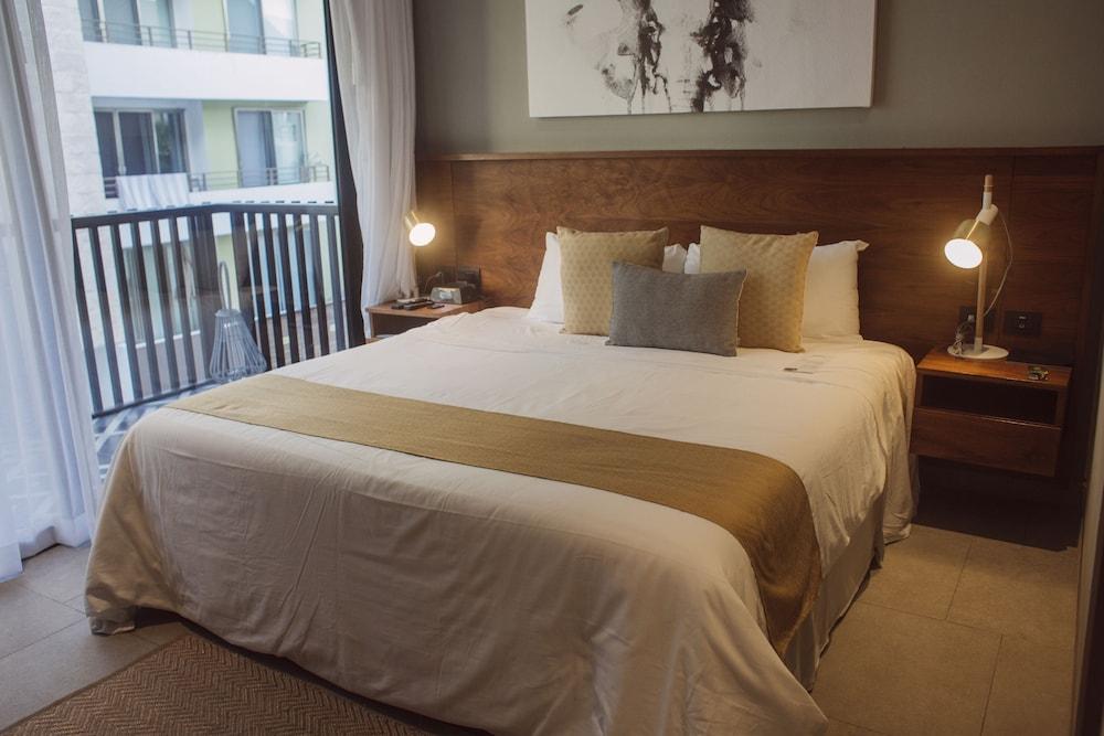 It Boutique And Restaurant 4*