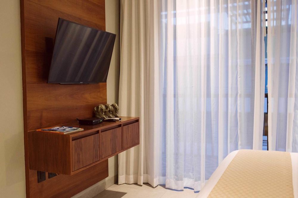 It Boutique And Restaurant Hotel