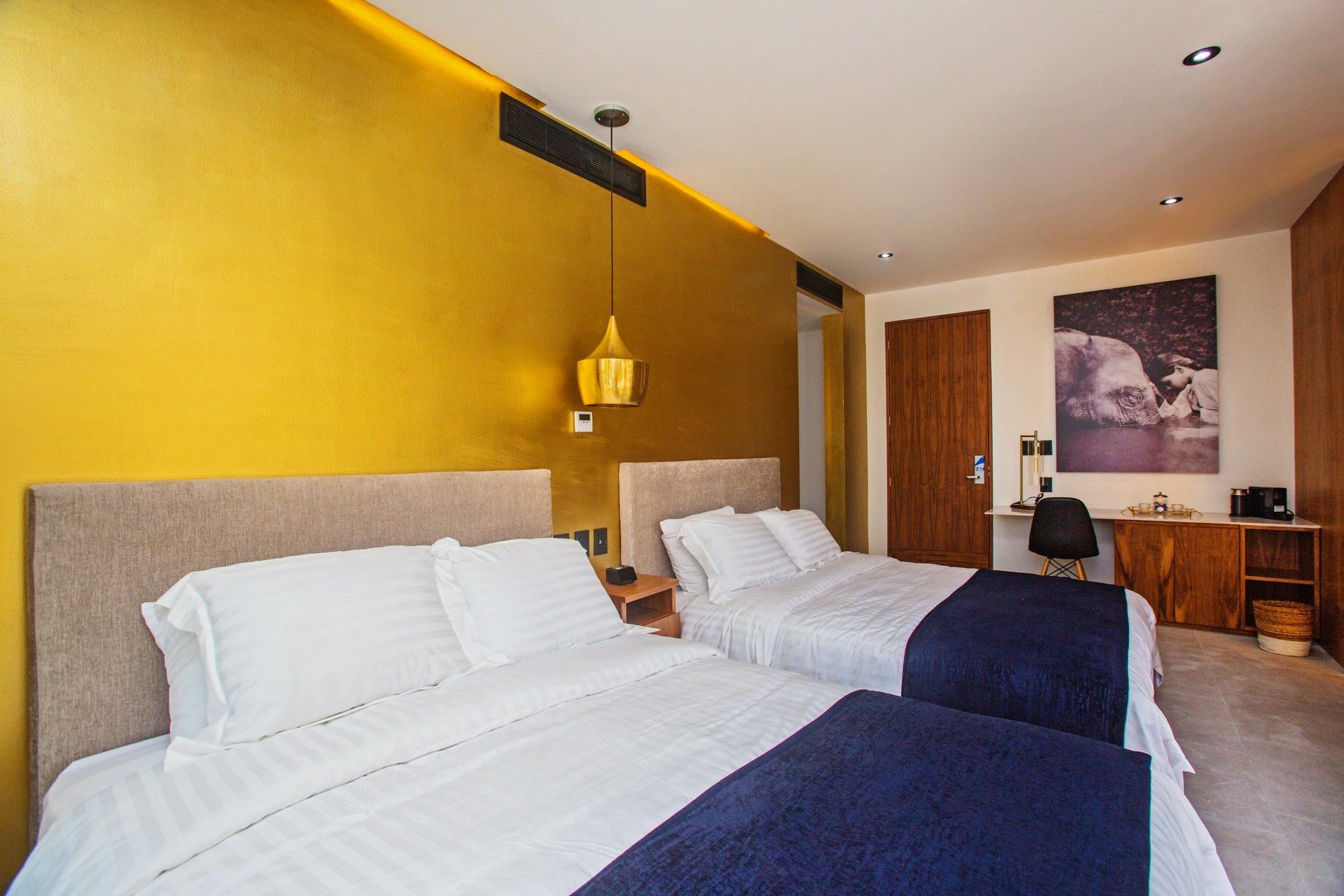 It Boutique And Restaurant Hotel